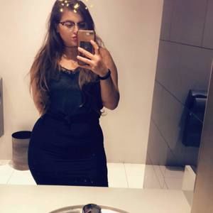 Meet your Posher, Daniela